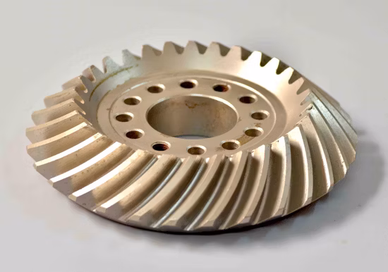 Parti di ricambio automatiche del telaio di precisione che forgiano l'anello elicoidale del camion del pignone e dell'anello elicoidale dei cambi del sistema di trasmissione differenziale OEM